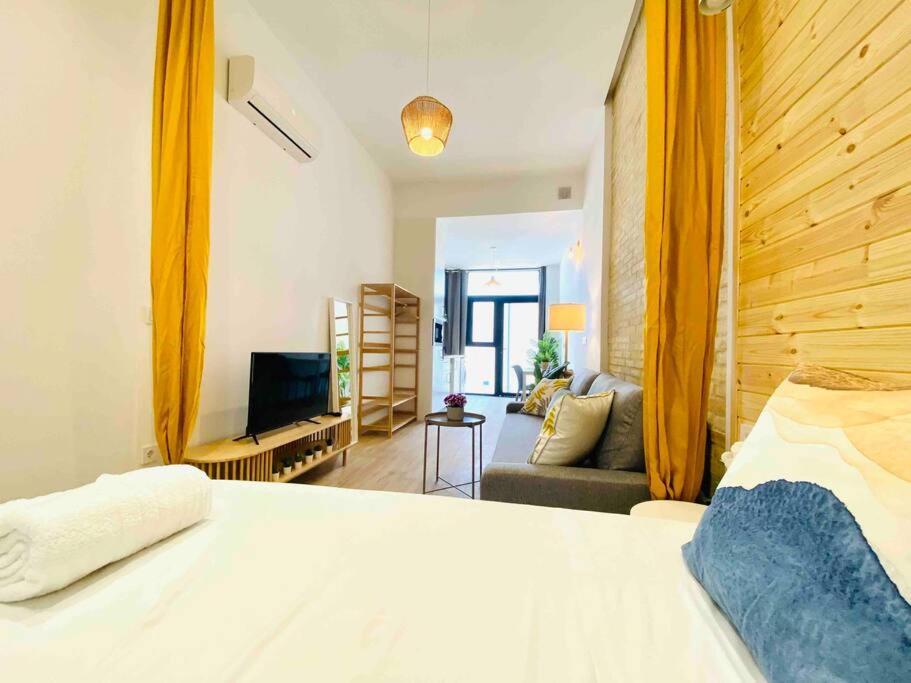 Beautiful Flat Next The Beach Valencia Exterior photo